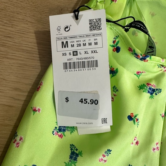 NWT Zara: Size medium, bright green with a floral print - Picture 3 of 3